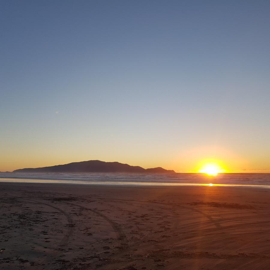 Near The Shore Waikanae Kültér fotó